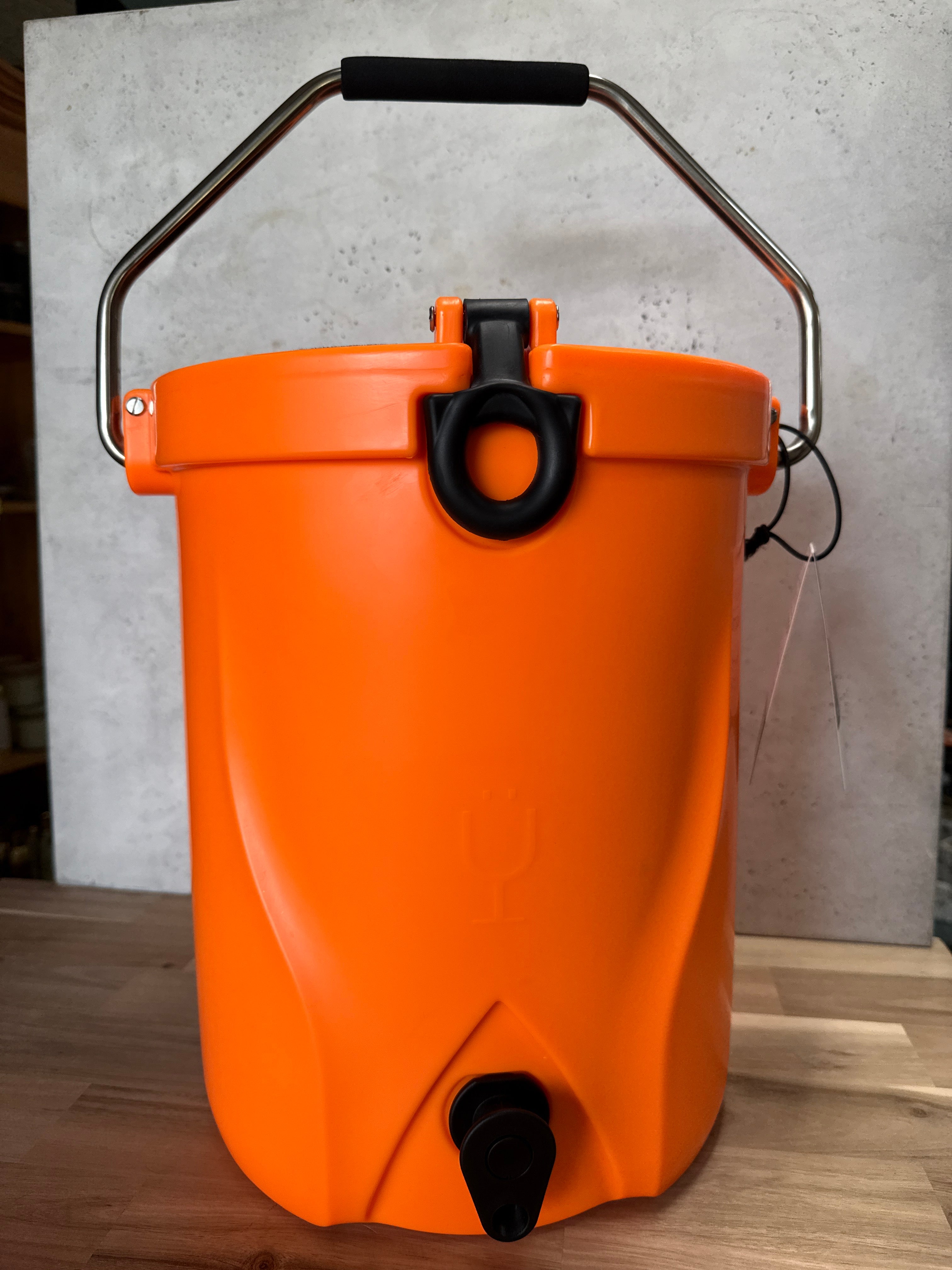 BRUMATE BACKTAP HUNTER ORANGE