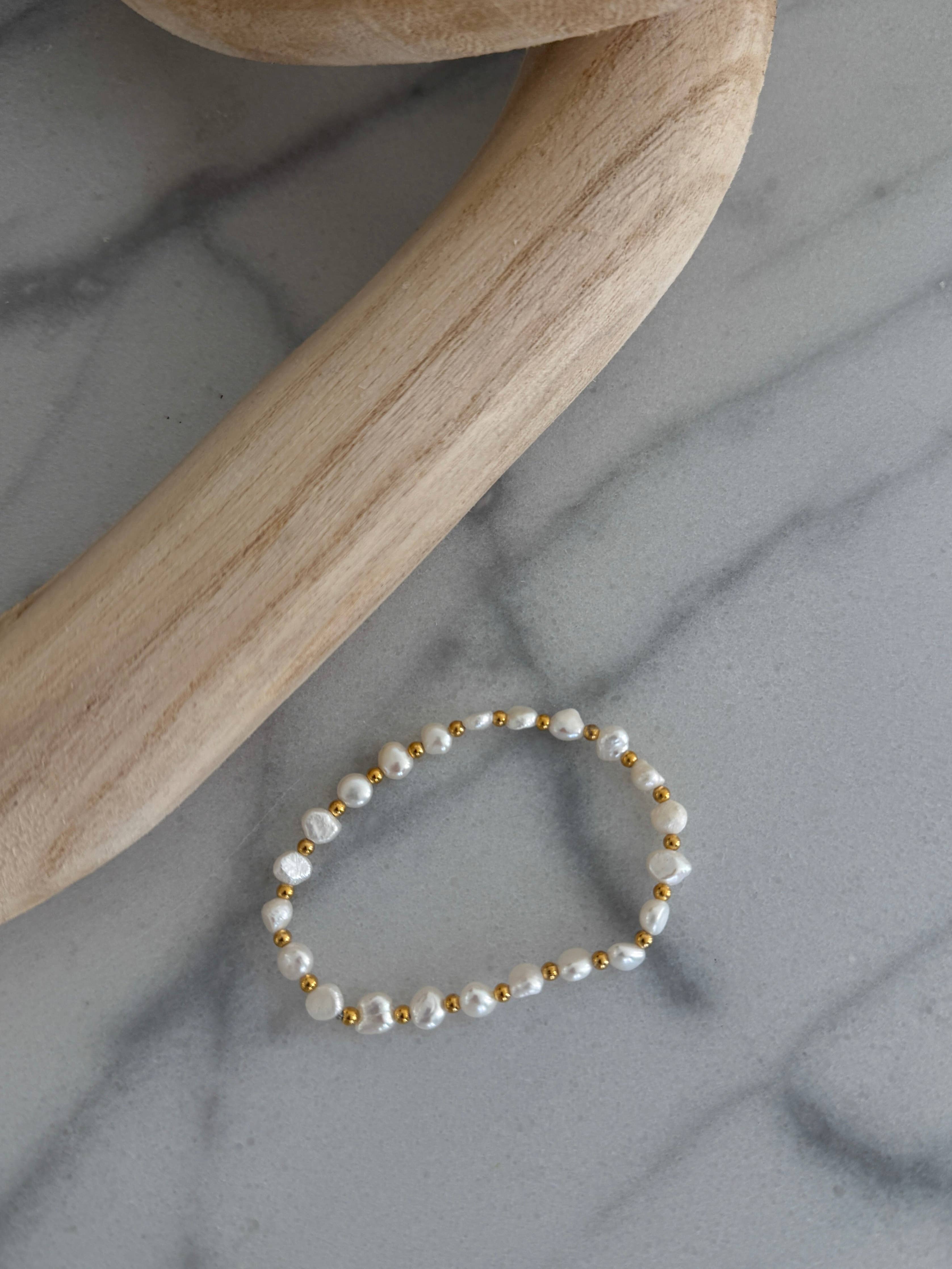 POPPY PEARL BRACELET
