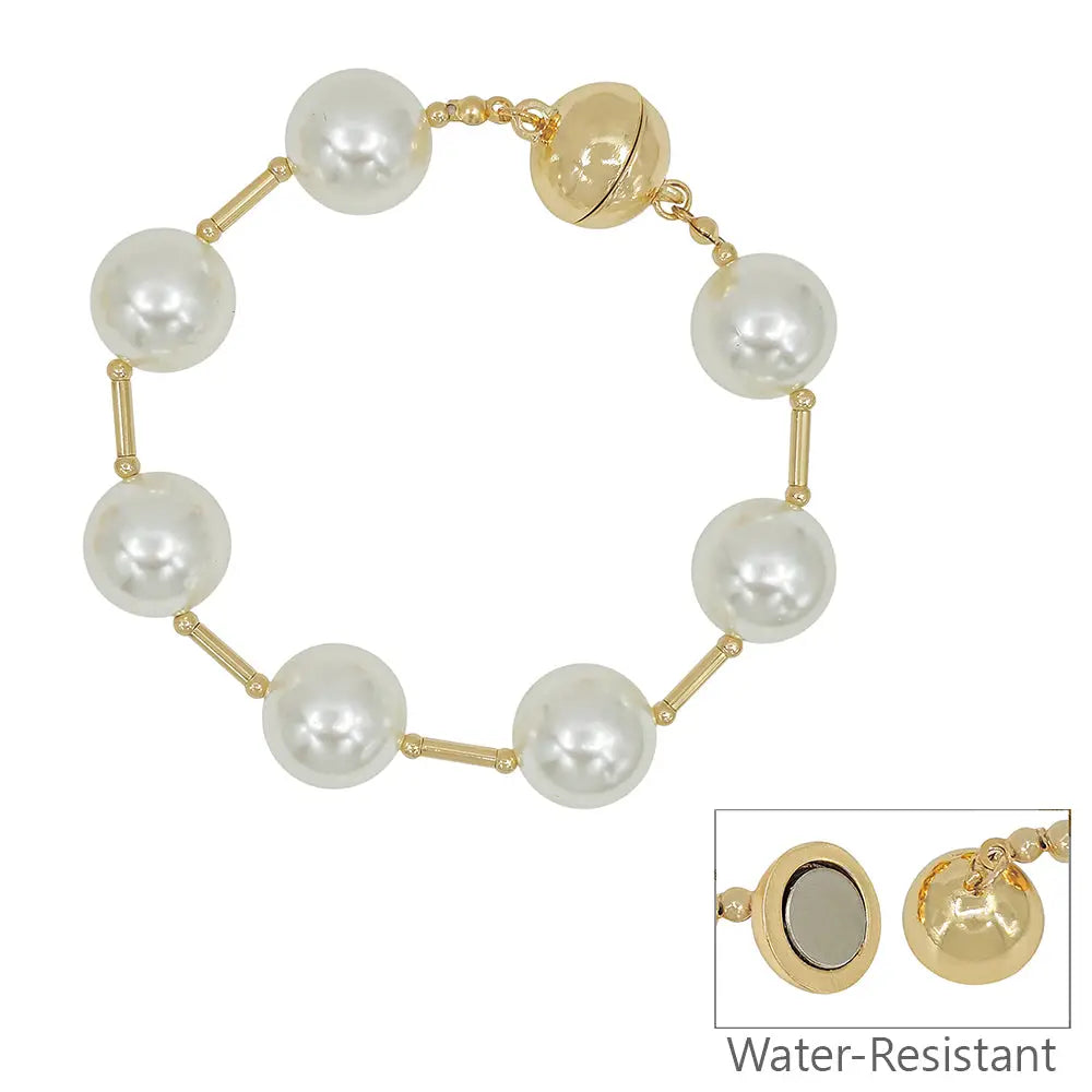 PEARL BEADED BRACELET WITH GOLD MAGNETIC