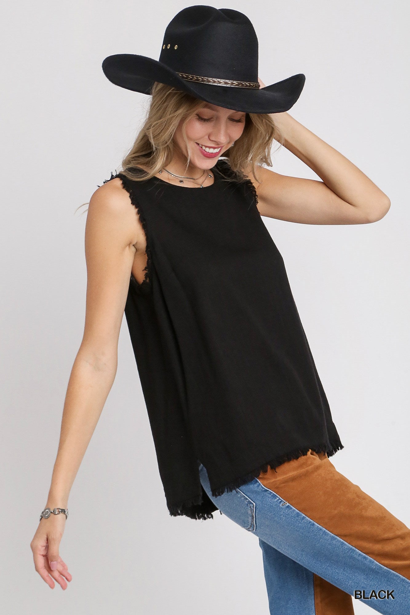 FRAY SLEEVELESS TOP