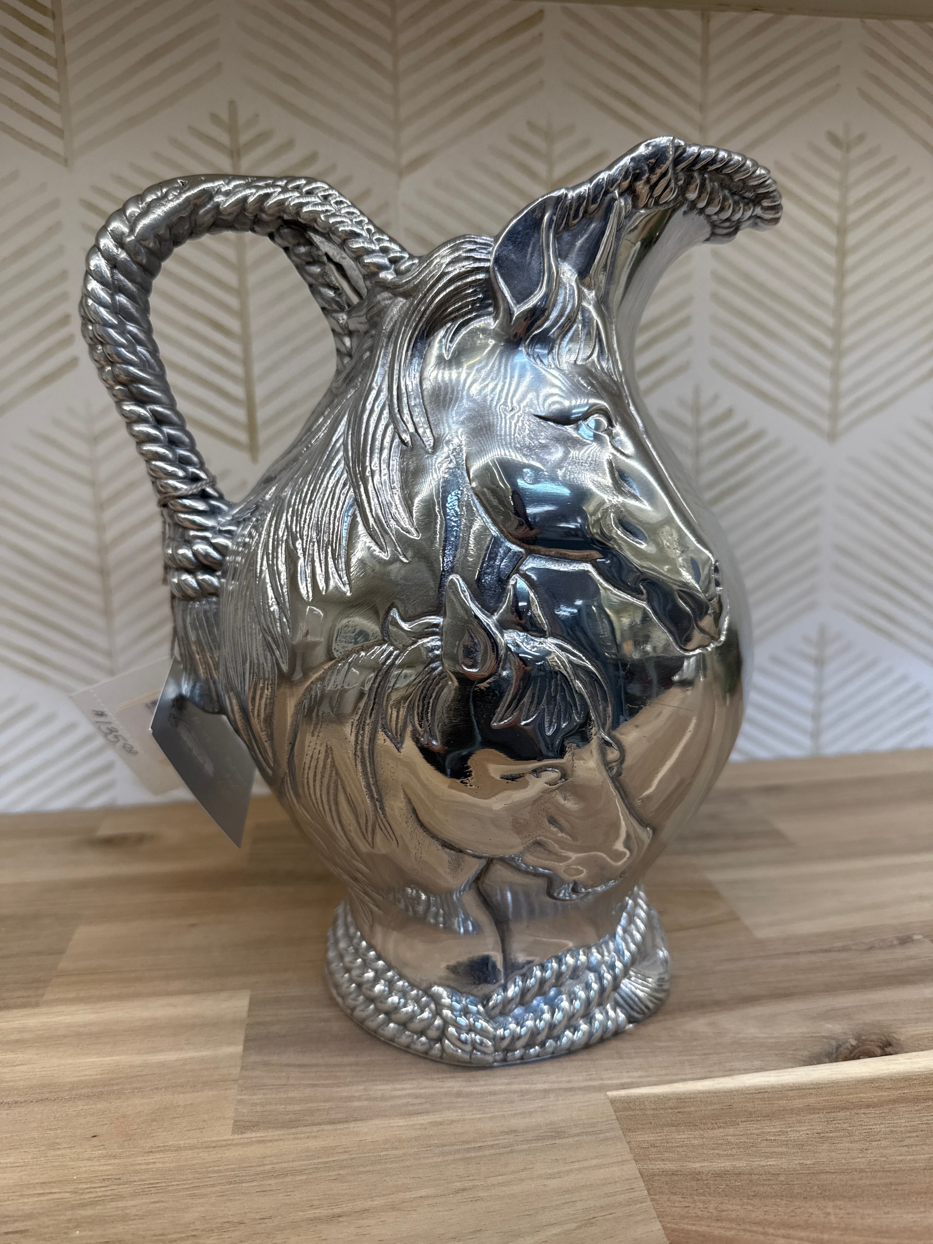 ARTUR COURT HORSE/ROPE PITCHER