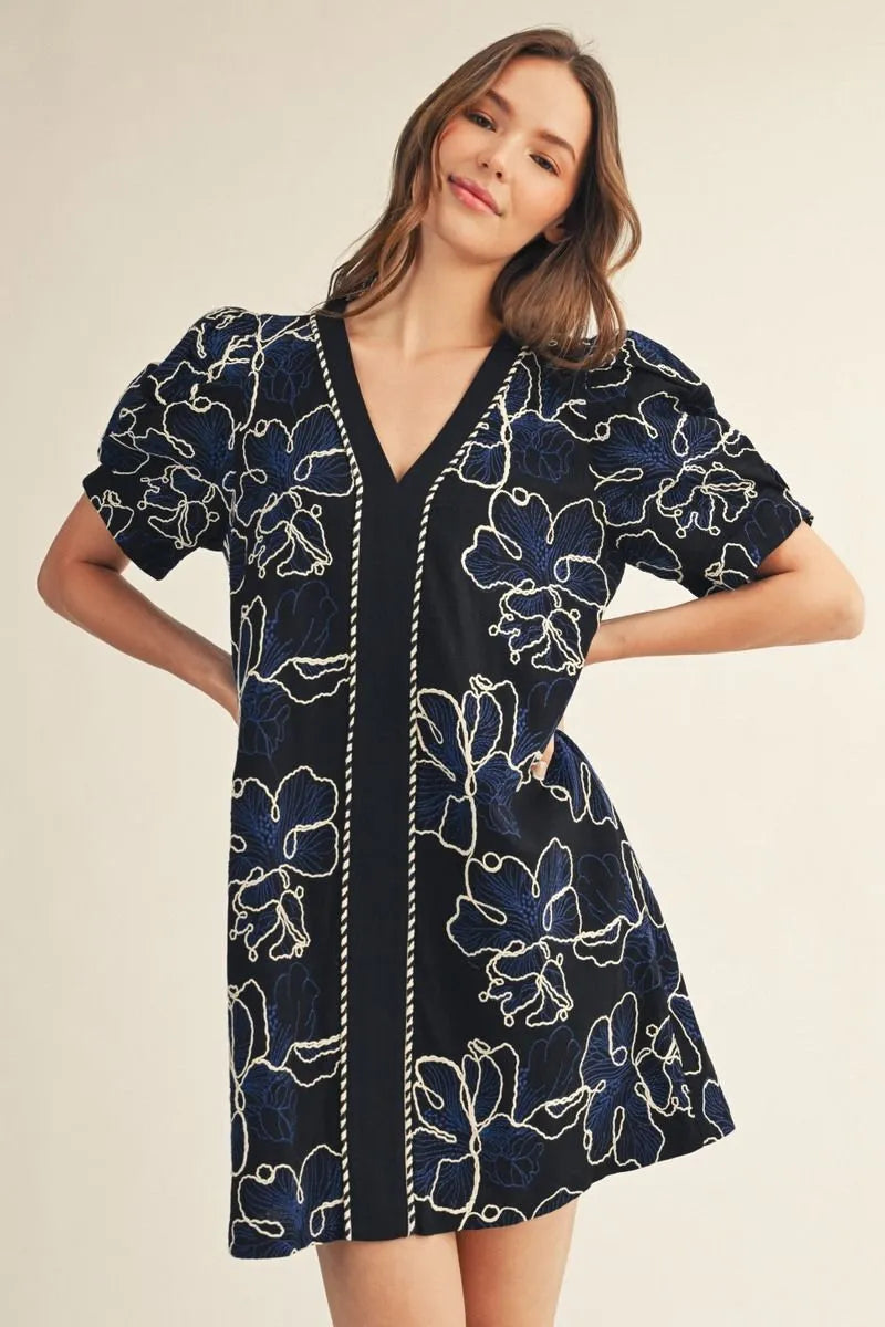 BLACK FLORAL EMBROIDERED MIDI DRESS