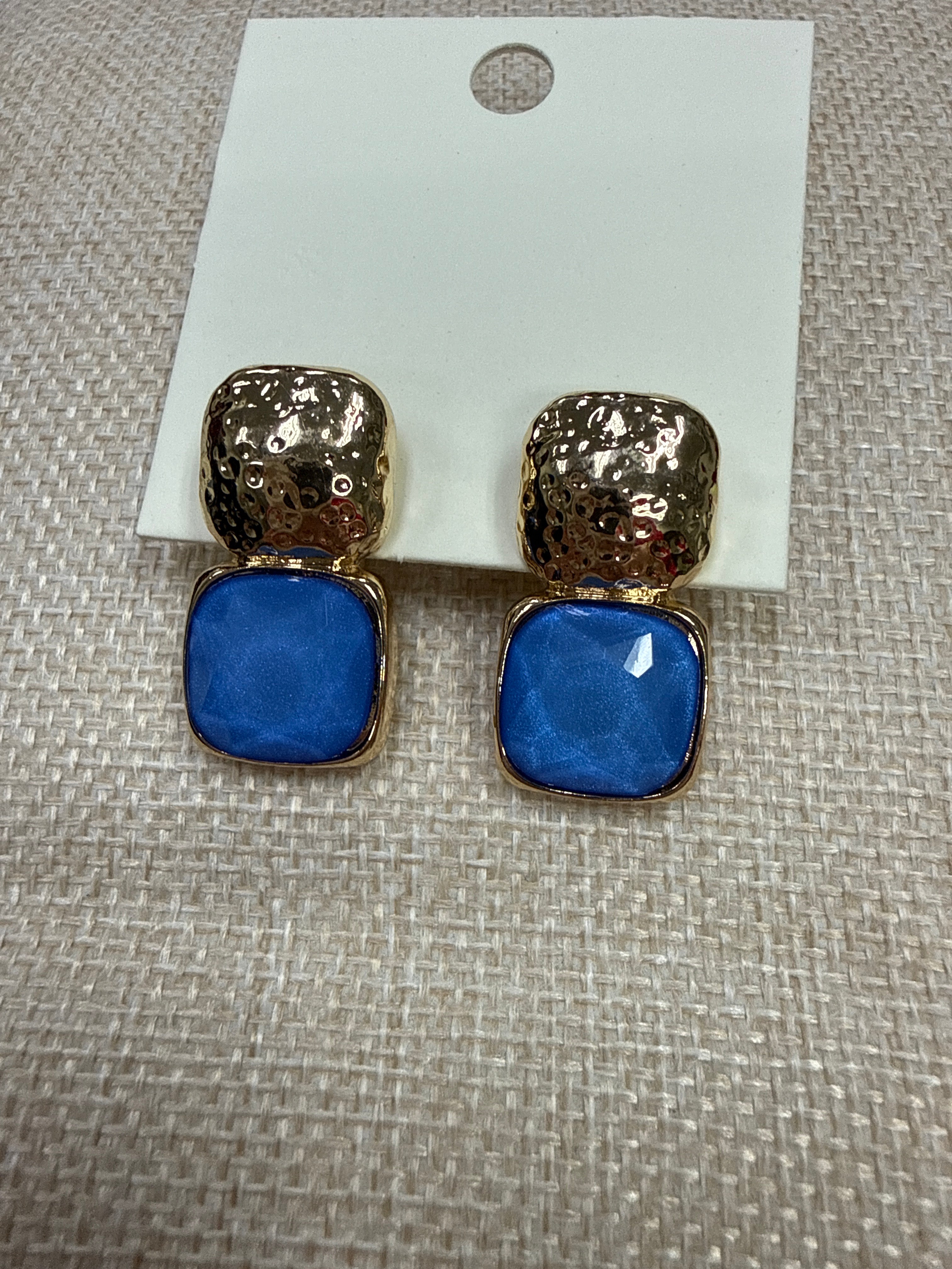 BLUE BOLD SQUARE STONE EARRINGS