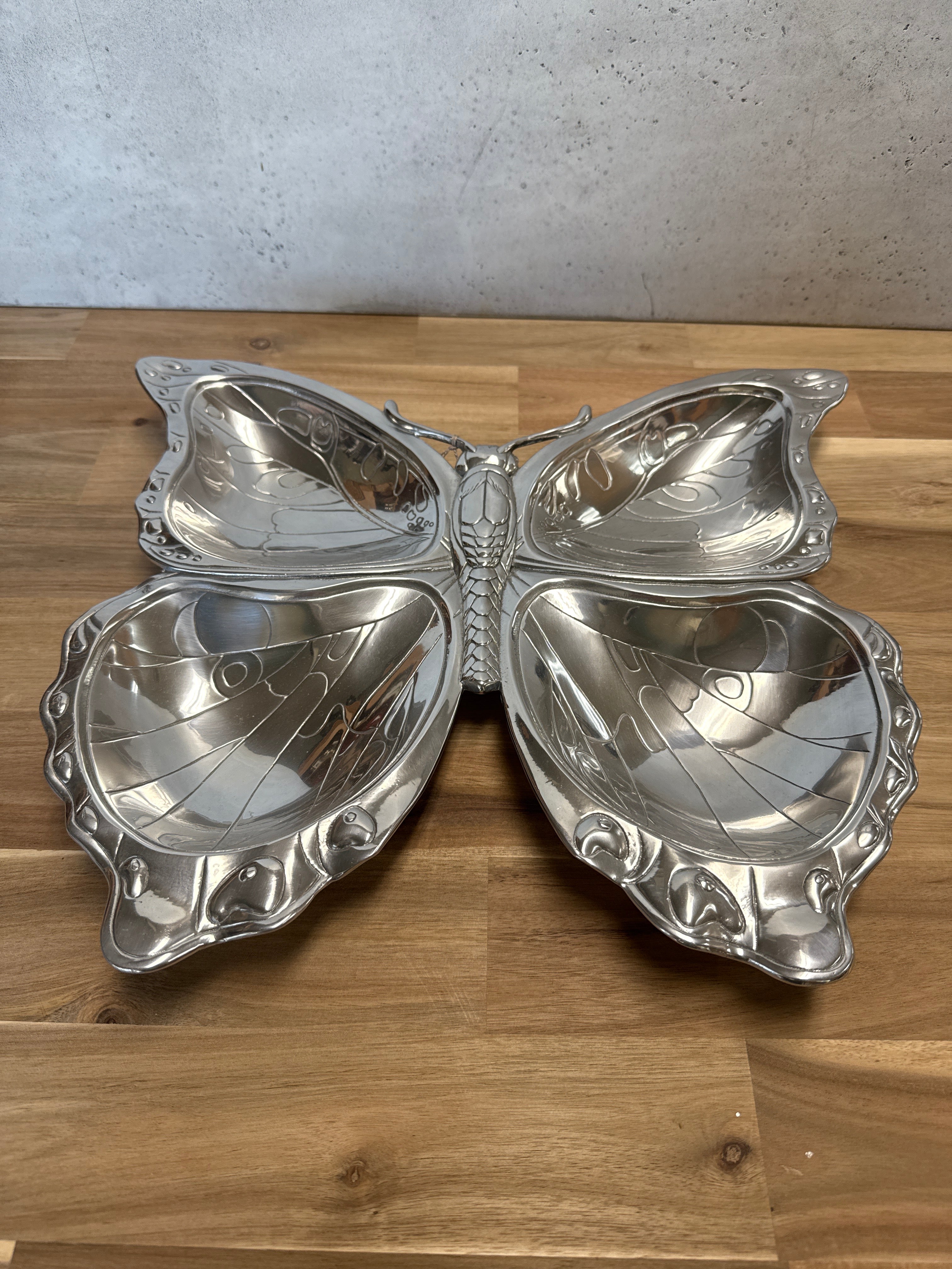 ARTHUR COURT BUTTERFLY 4-SECTION TRAY