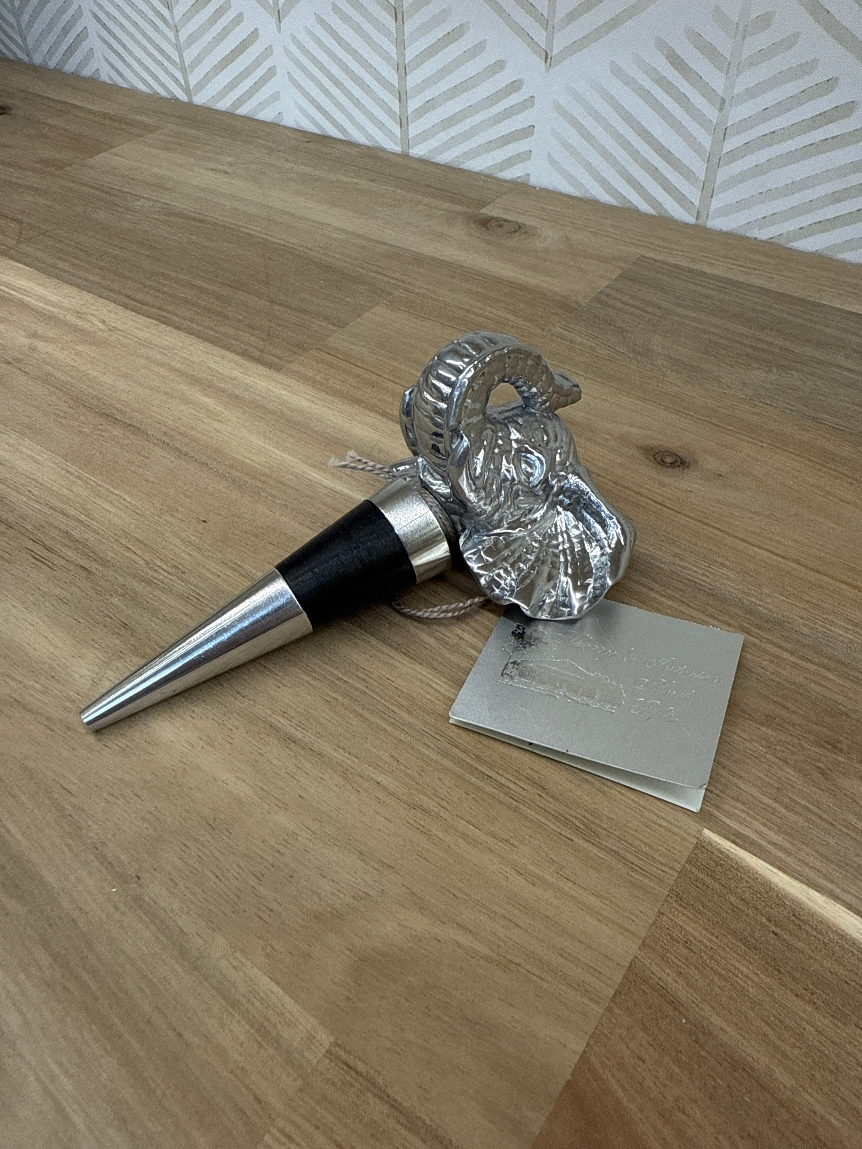 ARTHUR COURT ELEPHANT BOTTLE STOPPER