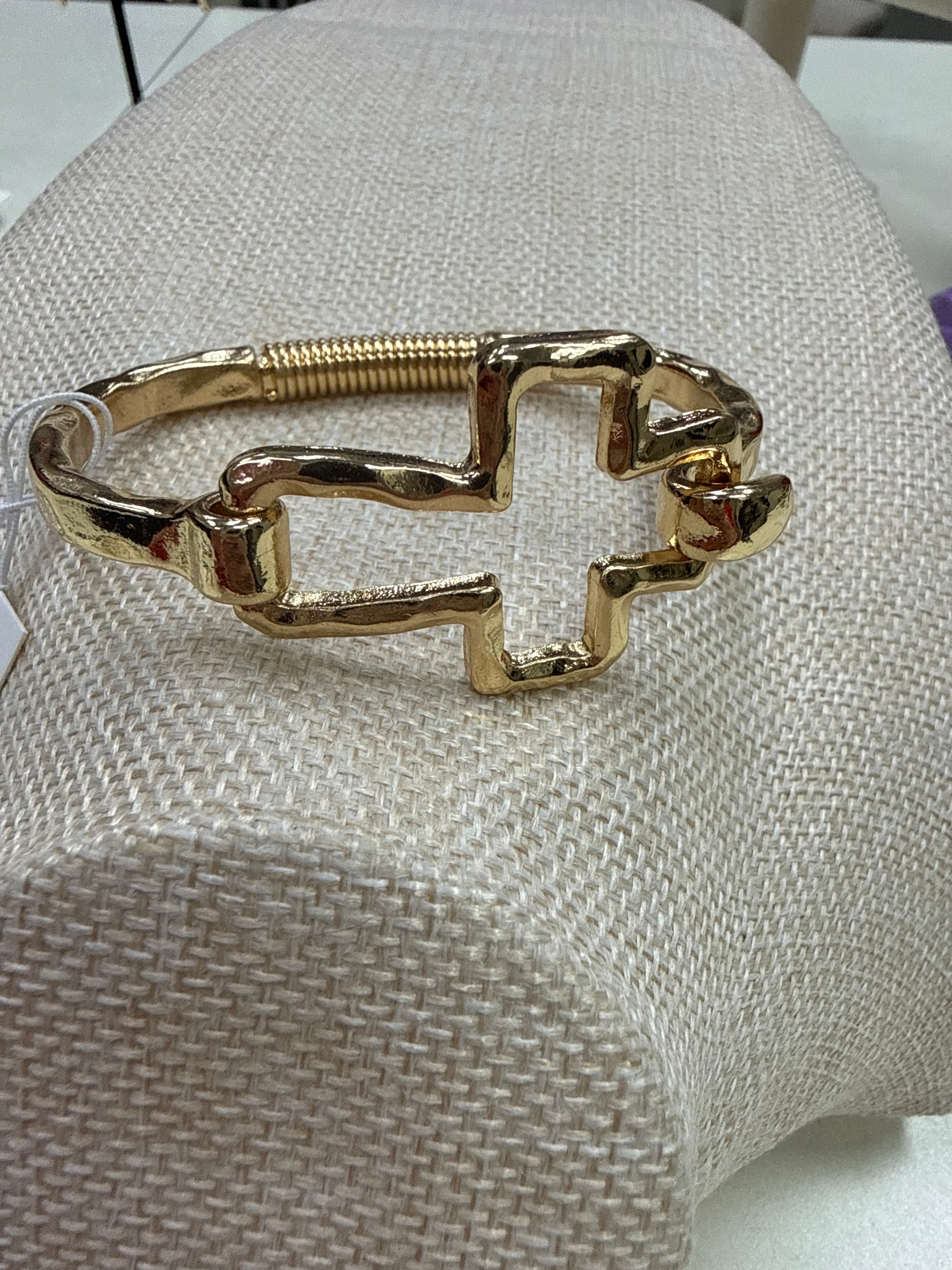 CROSS BANGLE BRACELET GOLD