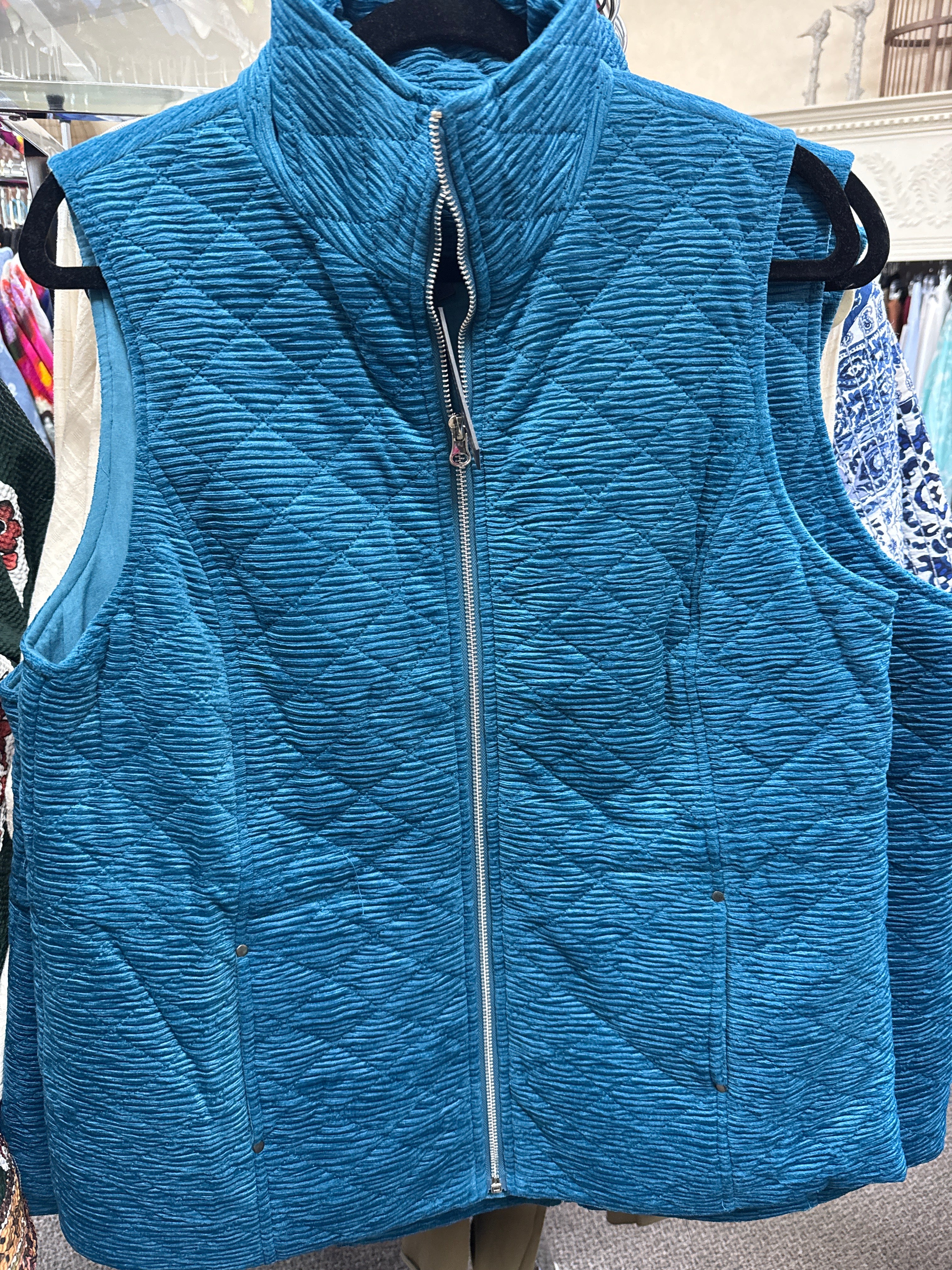 ETHYL TEAL QUILTED VEST - SIZE:X LARGE