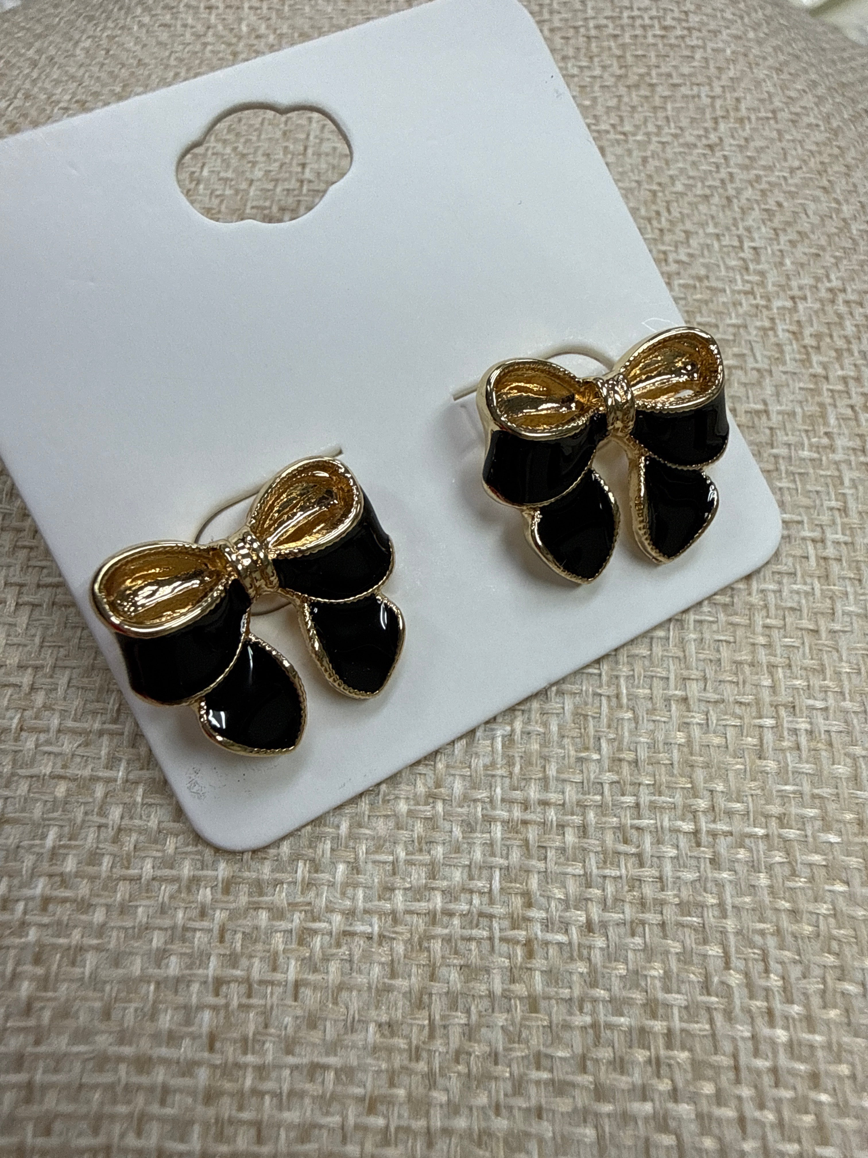 BLACK RIBBON EARRINGS