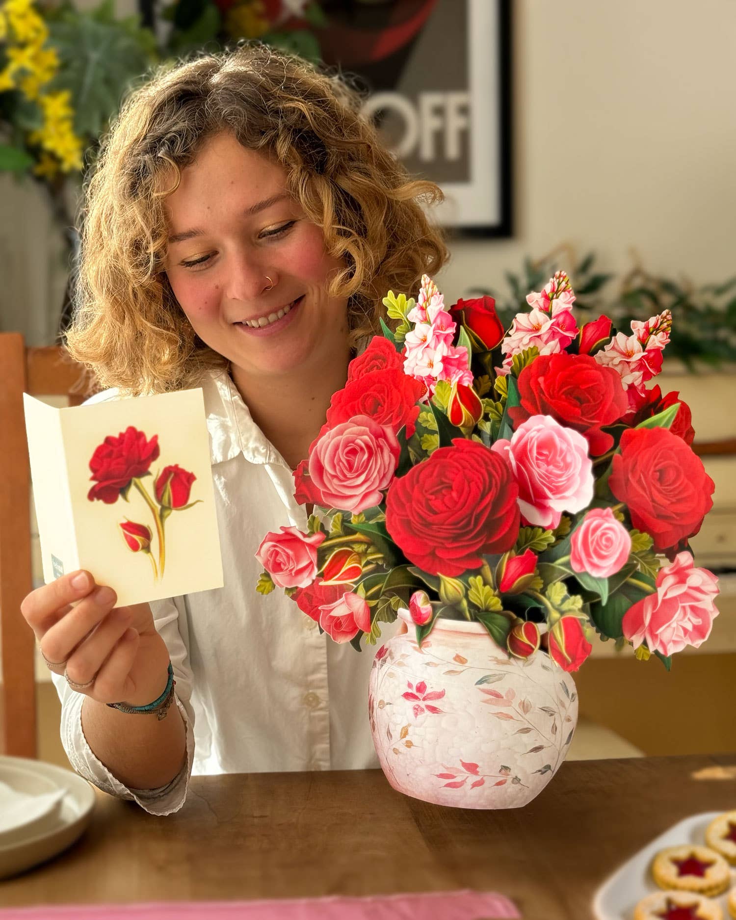 Blooming Roses Pop-up Greeting Cards