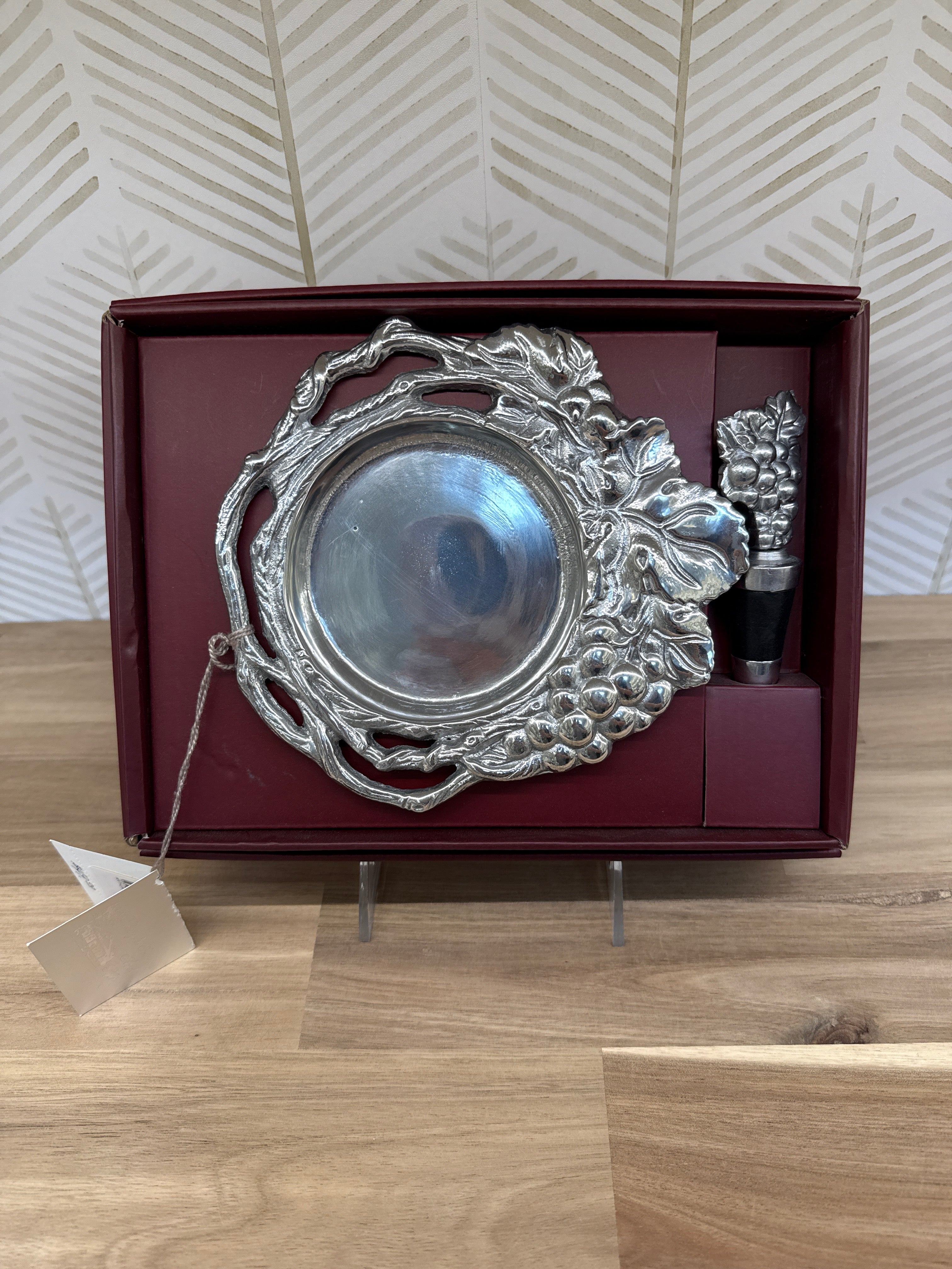 ARTHUR COURT GRAPE WINE COASTER/STOPPER SET