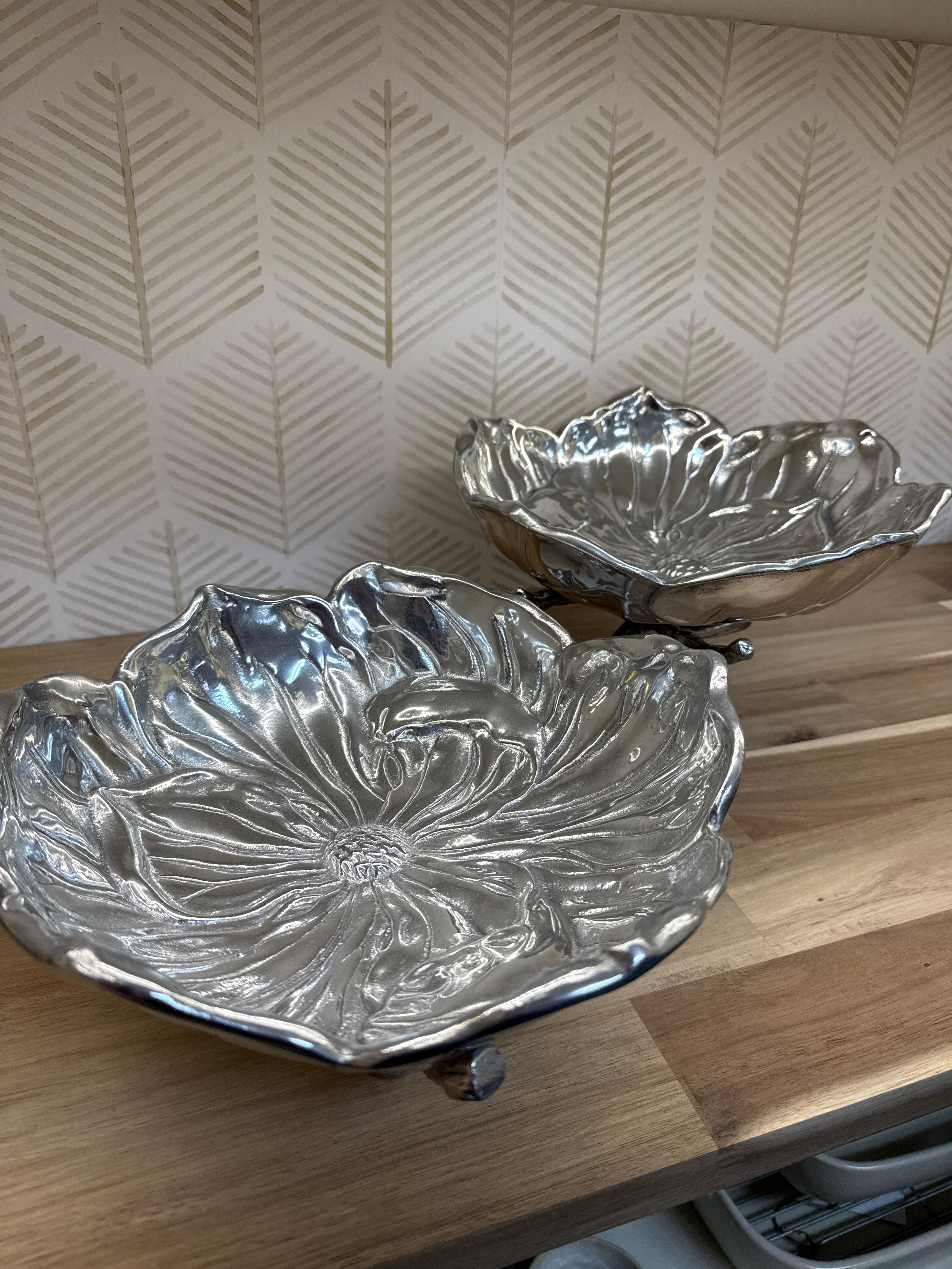 ARTHUR COURT MAGNOLIA 2-BOWL SERVER