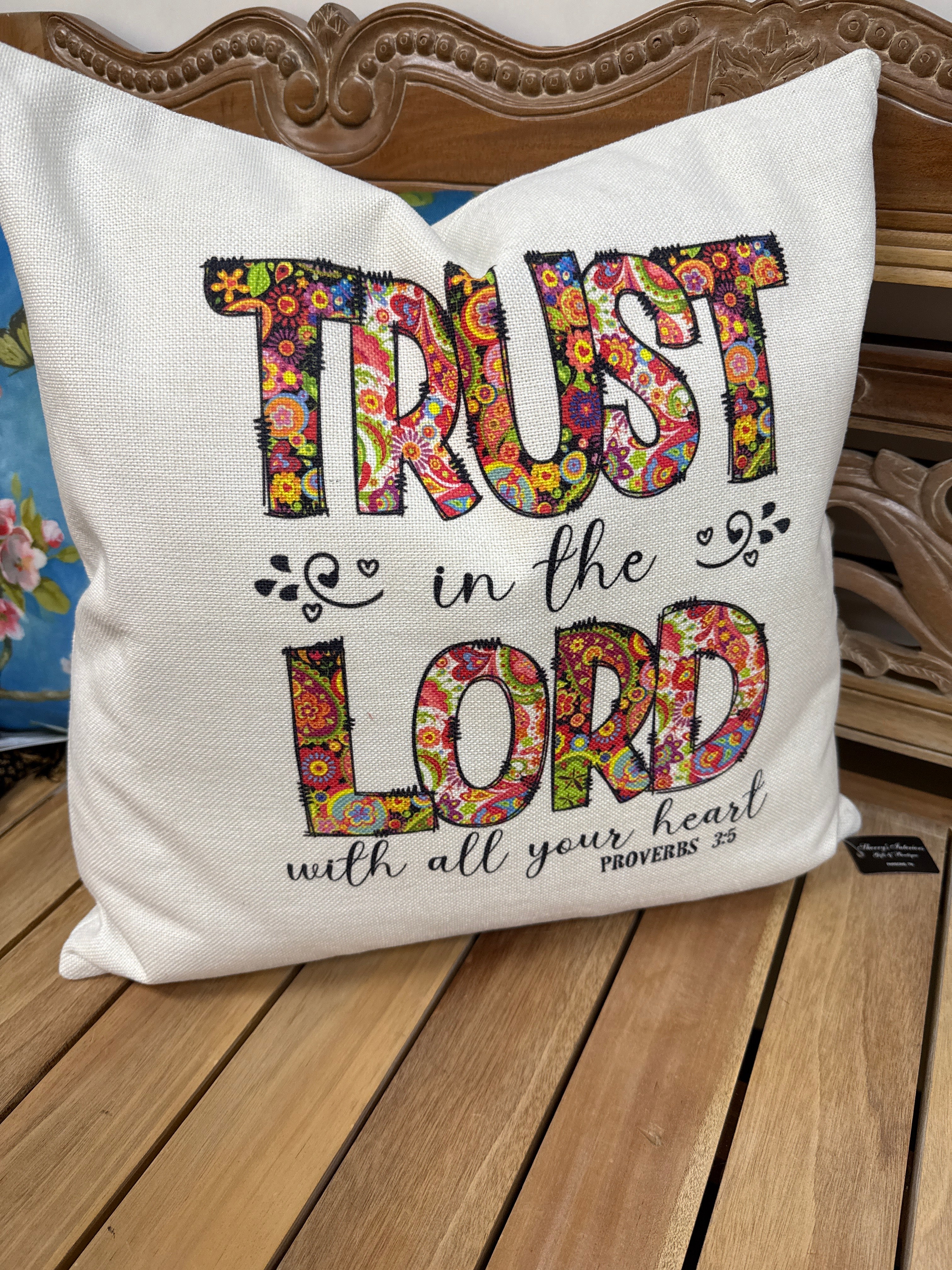 SQUARE PILLOWS TRUST IN THE LORD