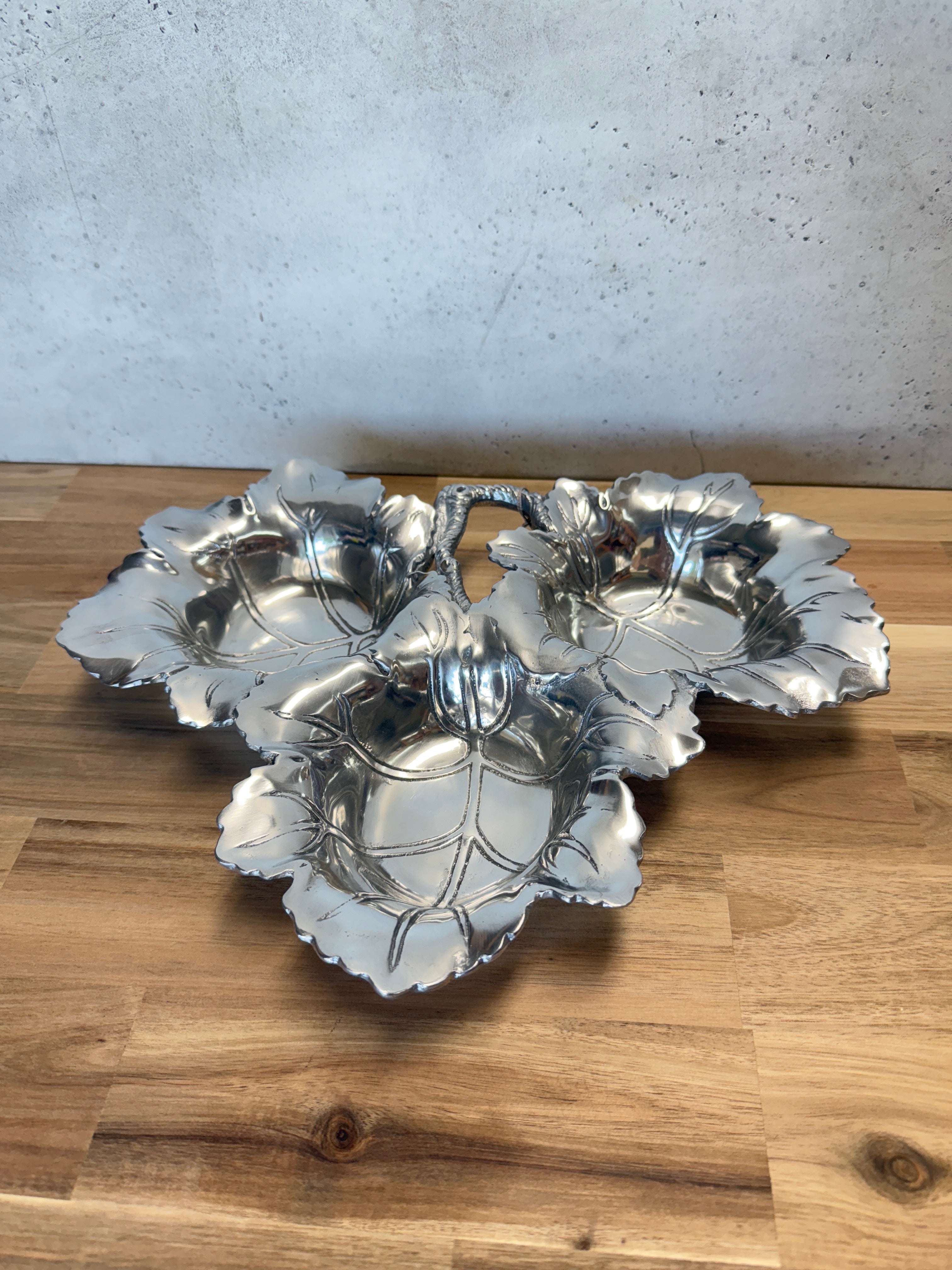 ARTHUR COURT GRAPE 3-BOWL SERVER