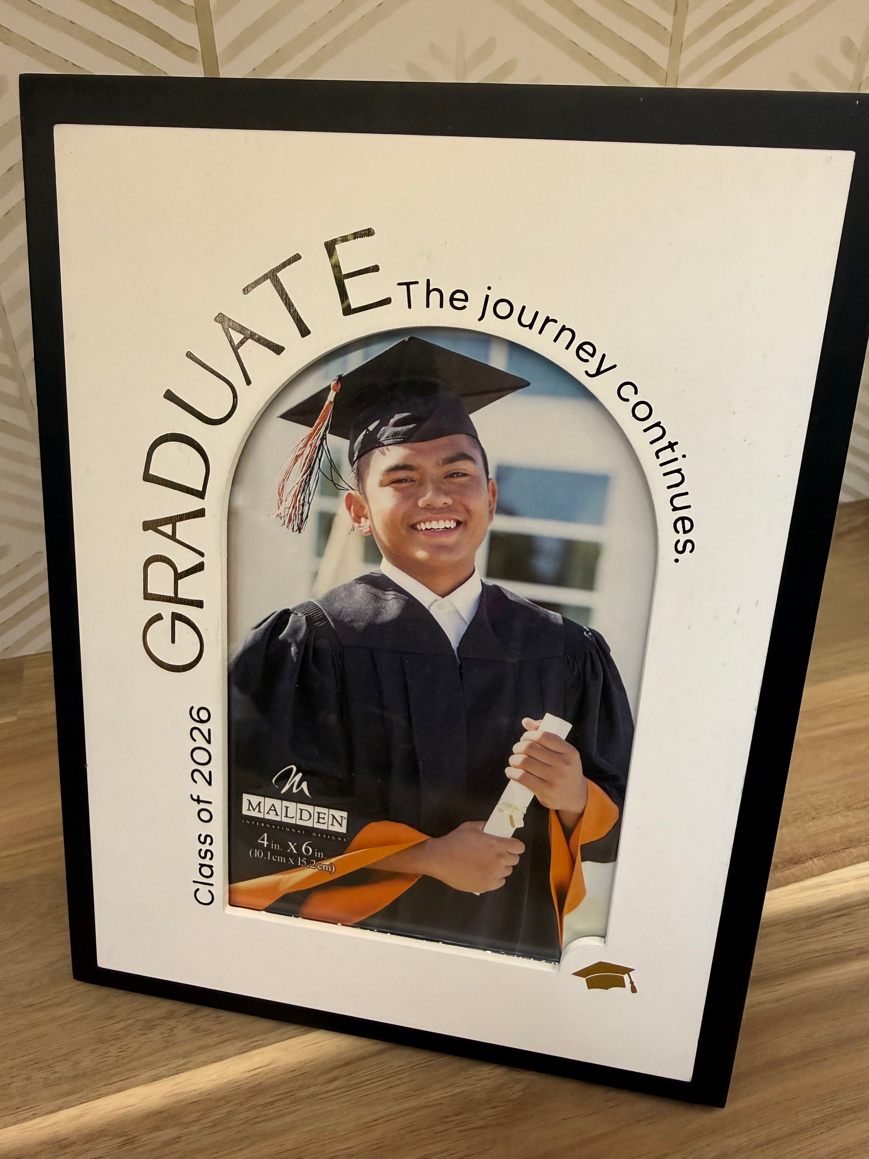 4X6 GRADUATE ARCH