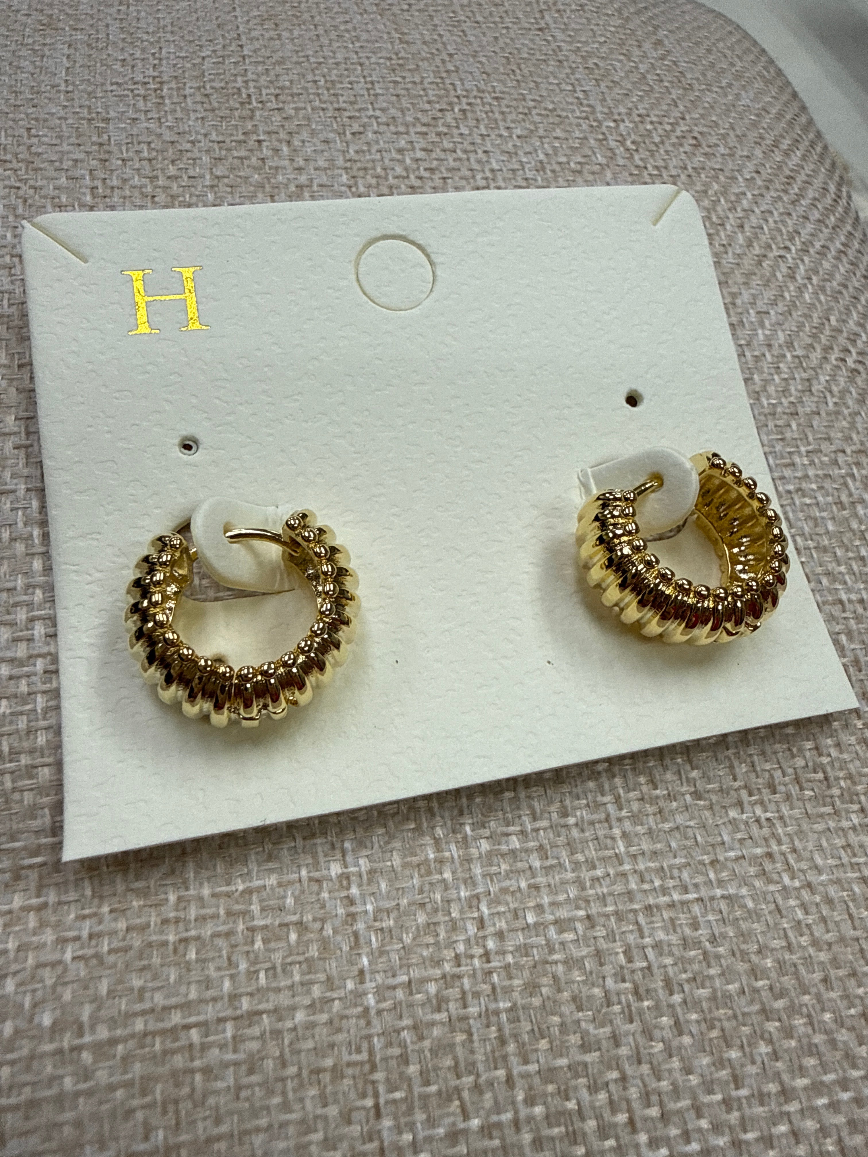 COIL TEXTURED GOLD HOOPS