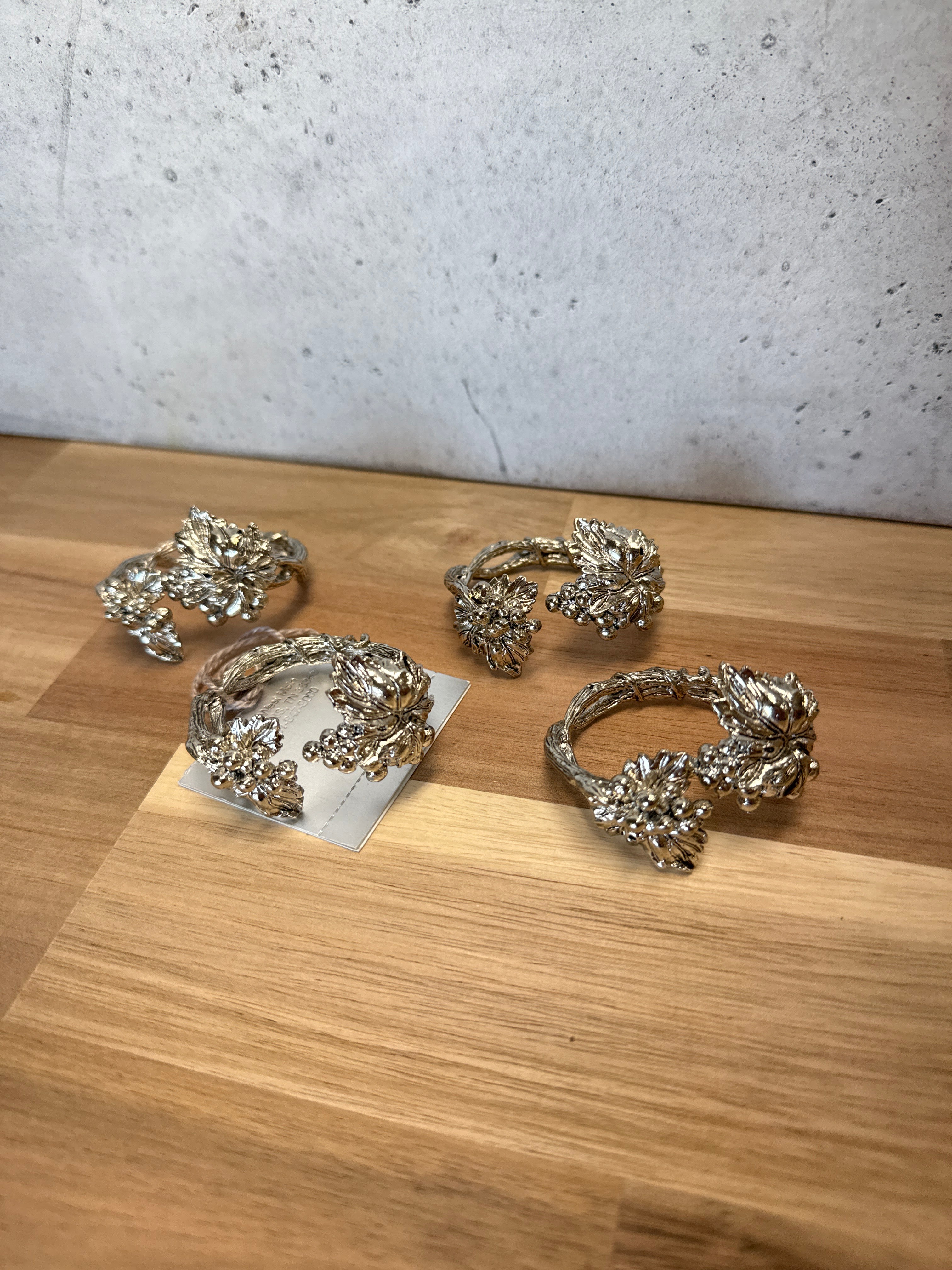 ARTHUR COURT GRAPEVINE NAPKIN RINGS SET/4