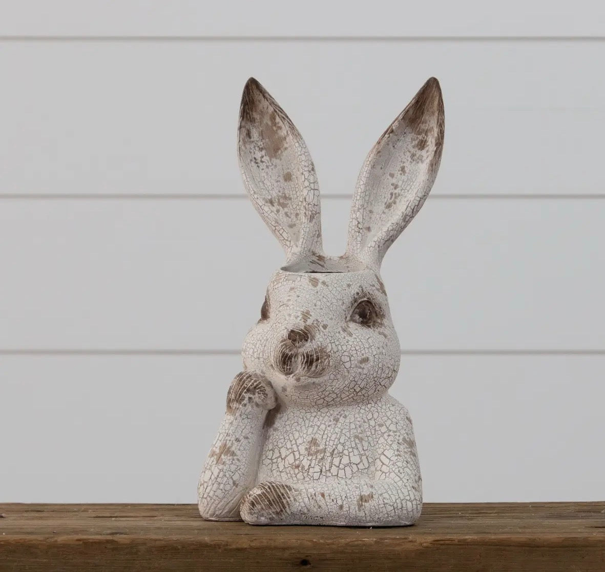 DISTRESSED RABBIT PLANTER