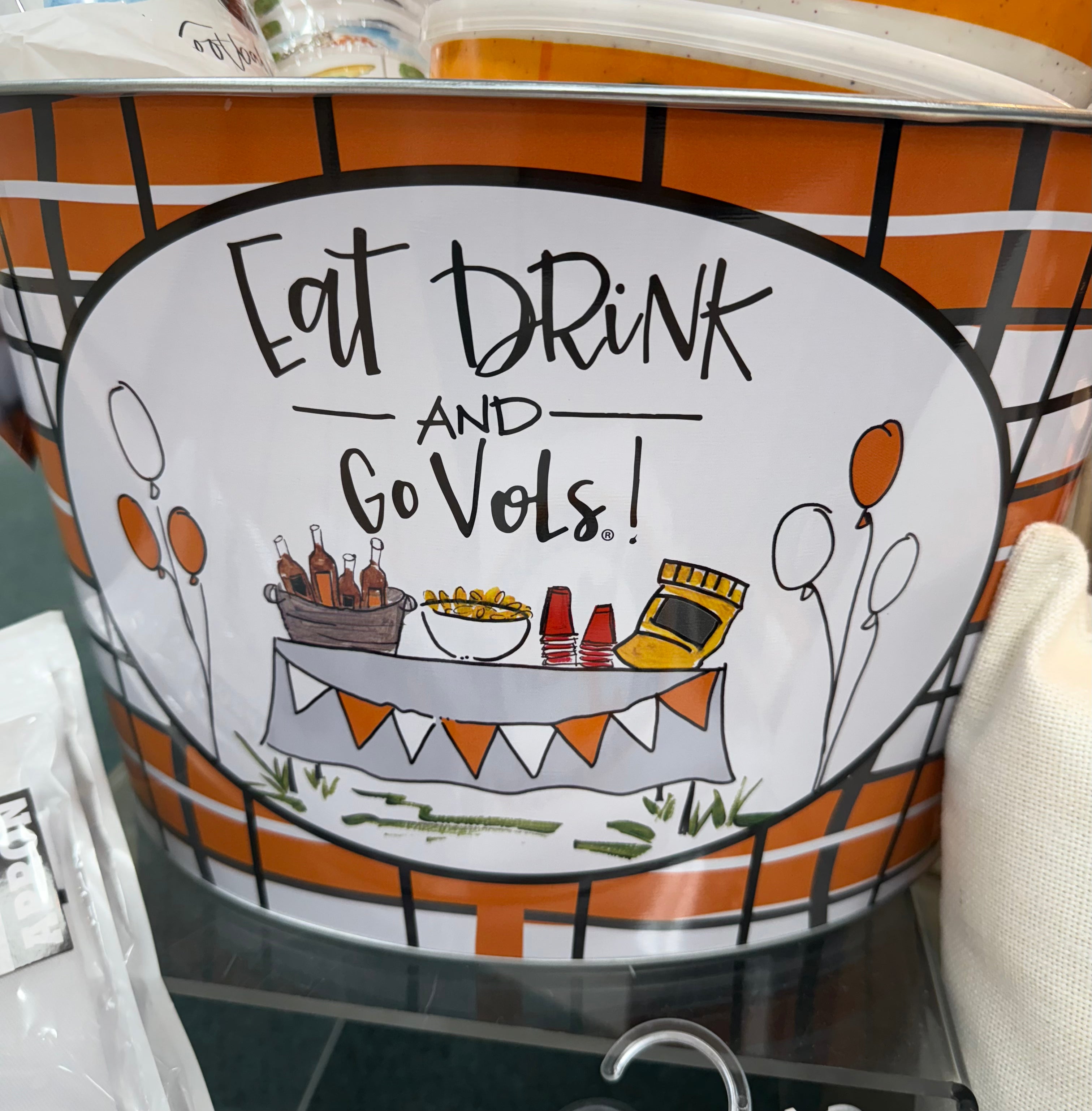 TN. METAL BUCKET