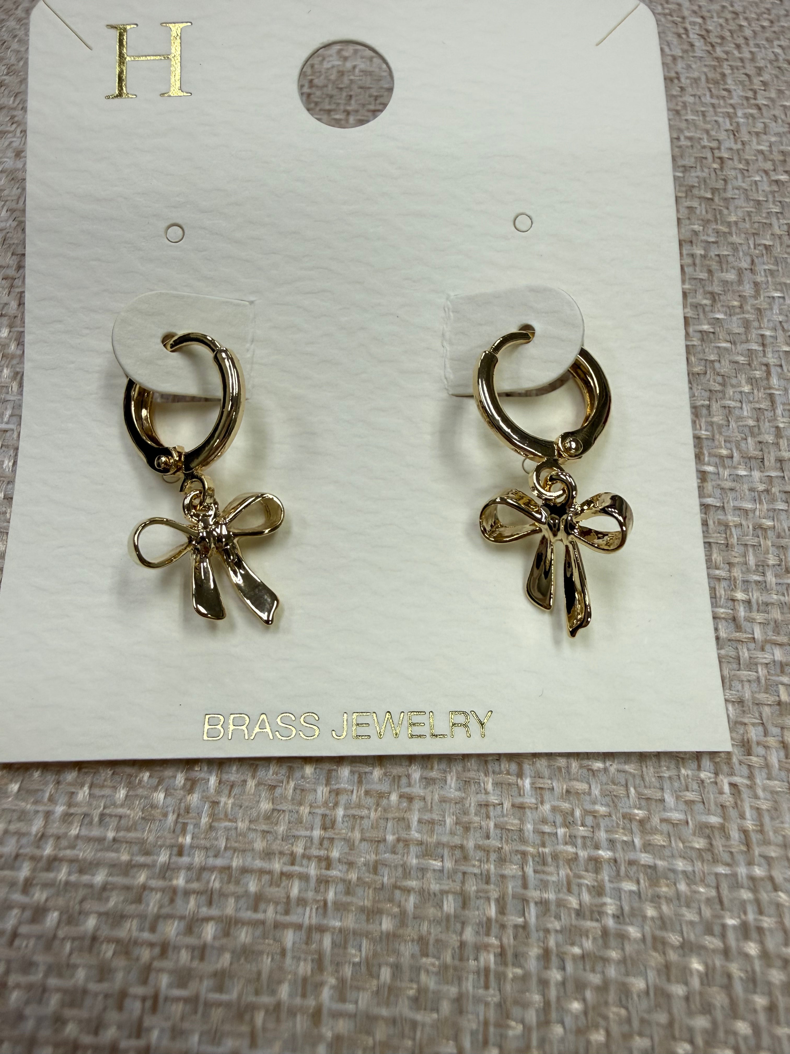 BRASS BOW DANGLING HOOPS