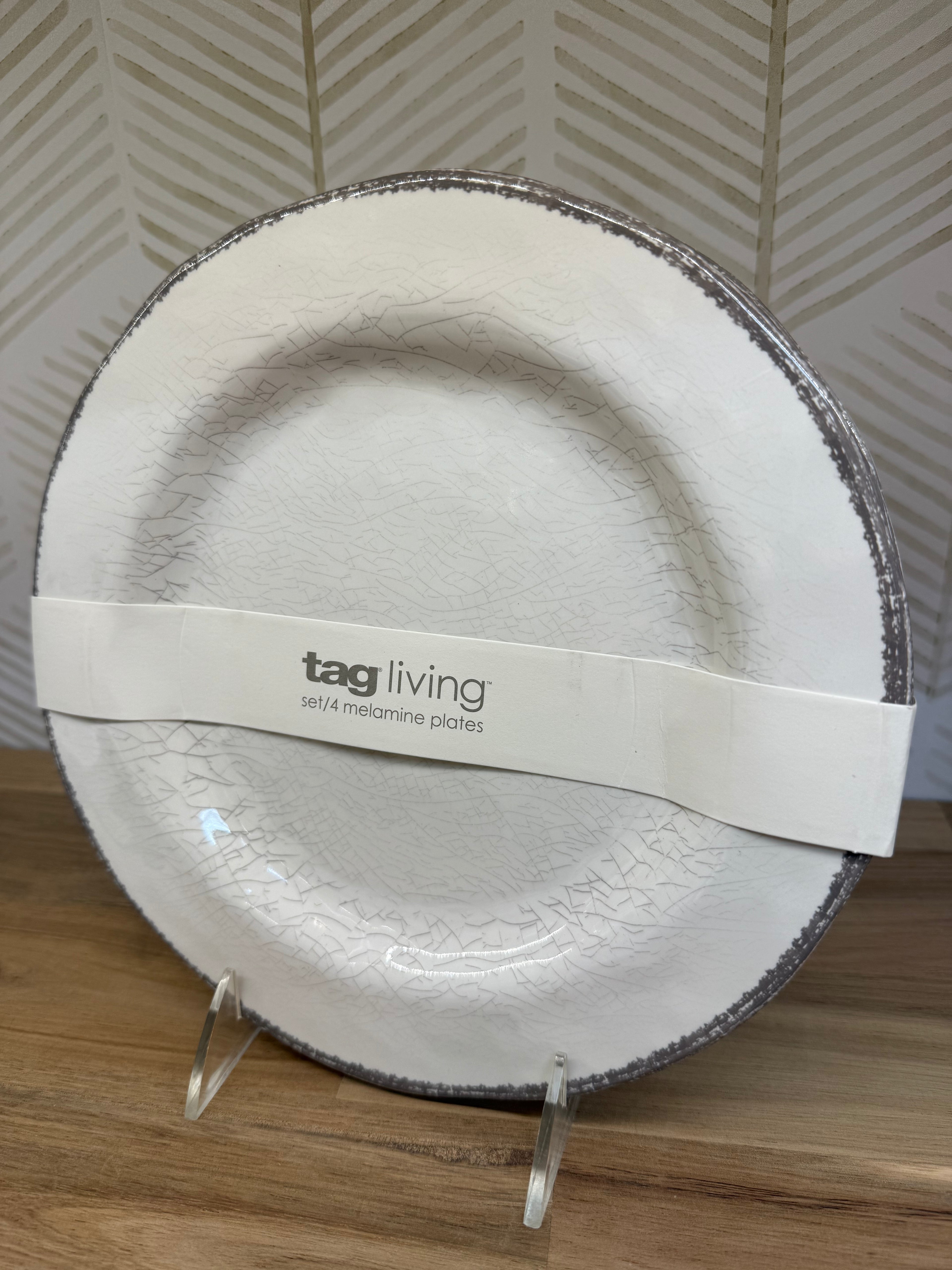 VERANDA MELAMINE SALAD PLATES: SET OF 4