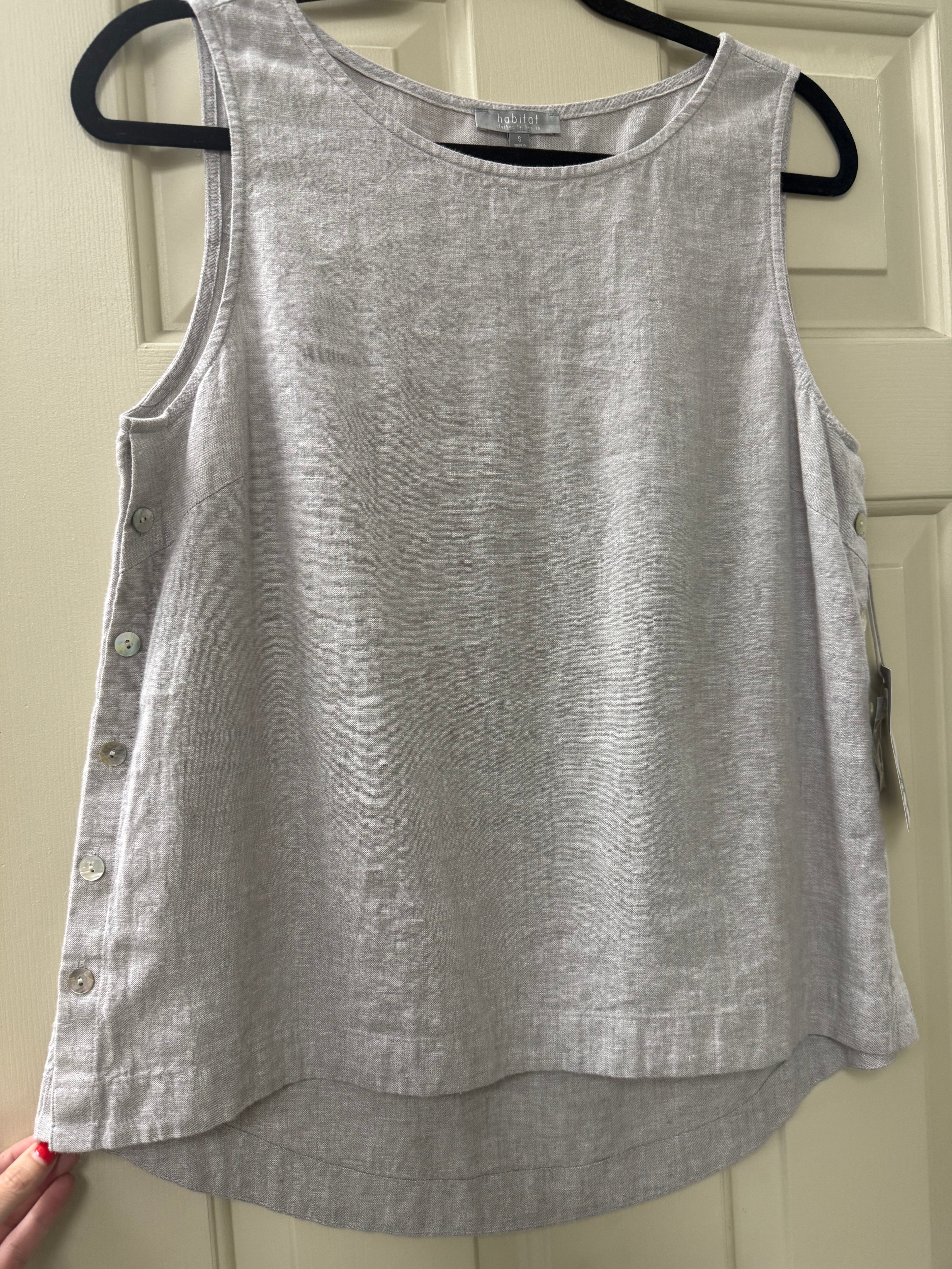 HABITAT LINEN SIDE BUTTON TANK GULL - SIZE:SMALL