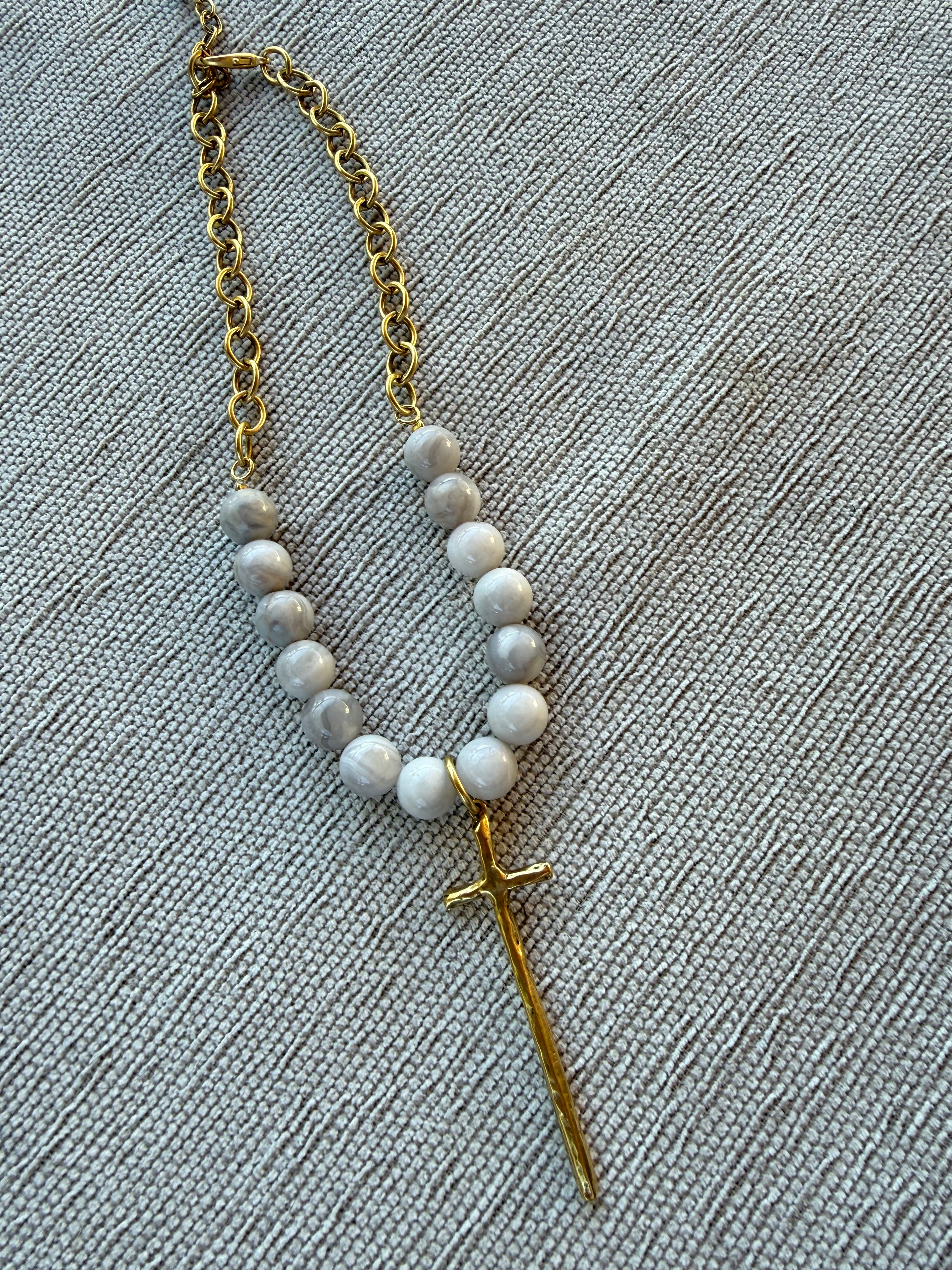 NATURAL CROSS PEARL NECKLACE