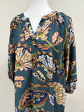 TEAL ABSTRACT PRINT SPLIT NECK TOP - SIZE:XLARGE