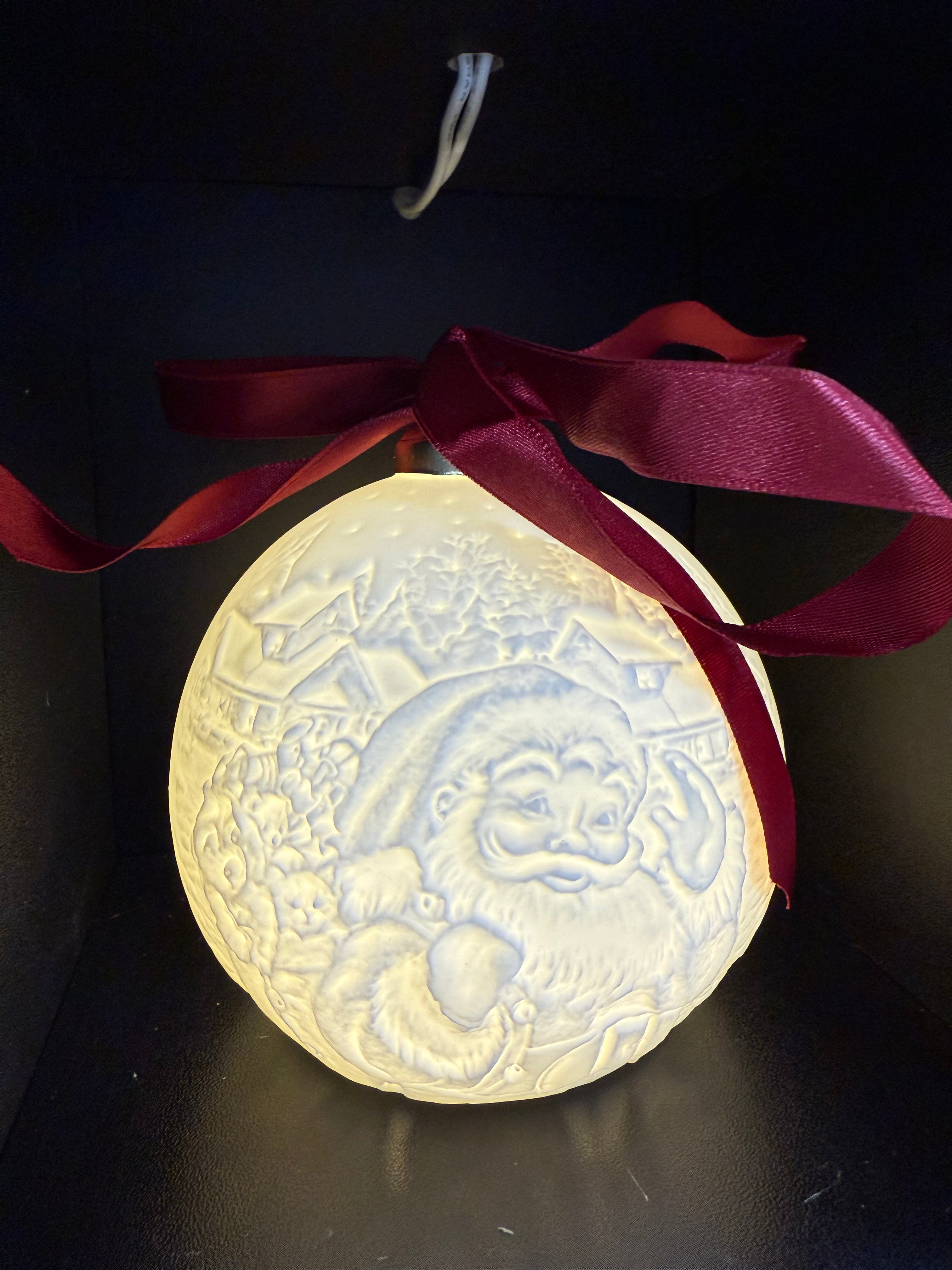 SANTA CHRISTMAS BALL ORNAMENT