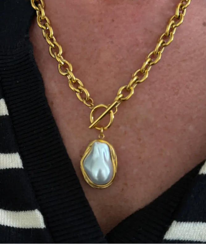 PEARL DROP NECKLACE