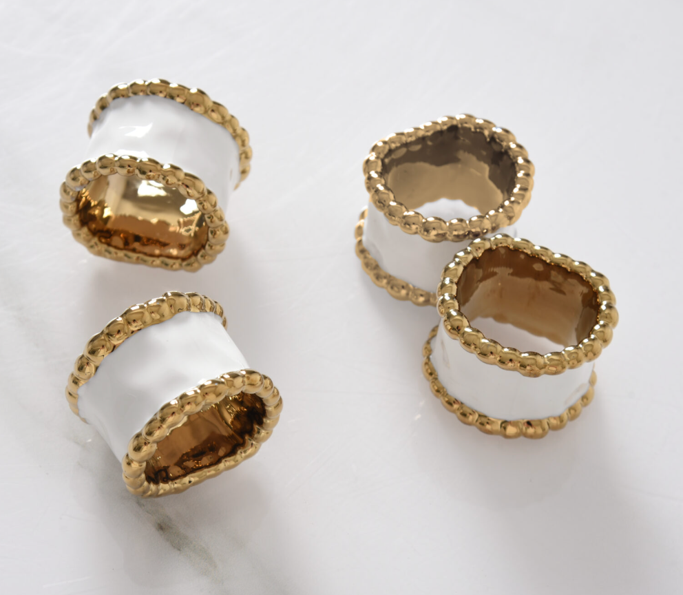 PAMPA BAY WHITE W/ GOLD NAPKIN RINGS