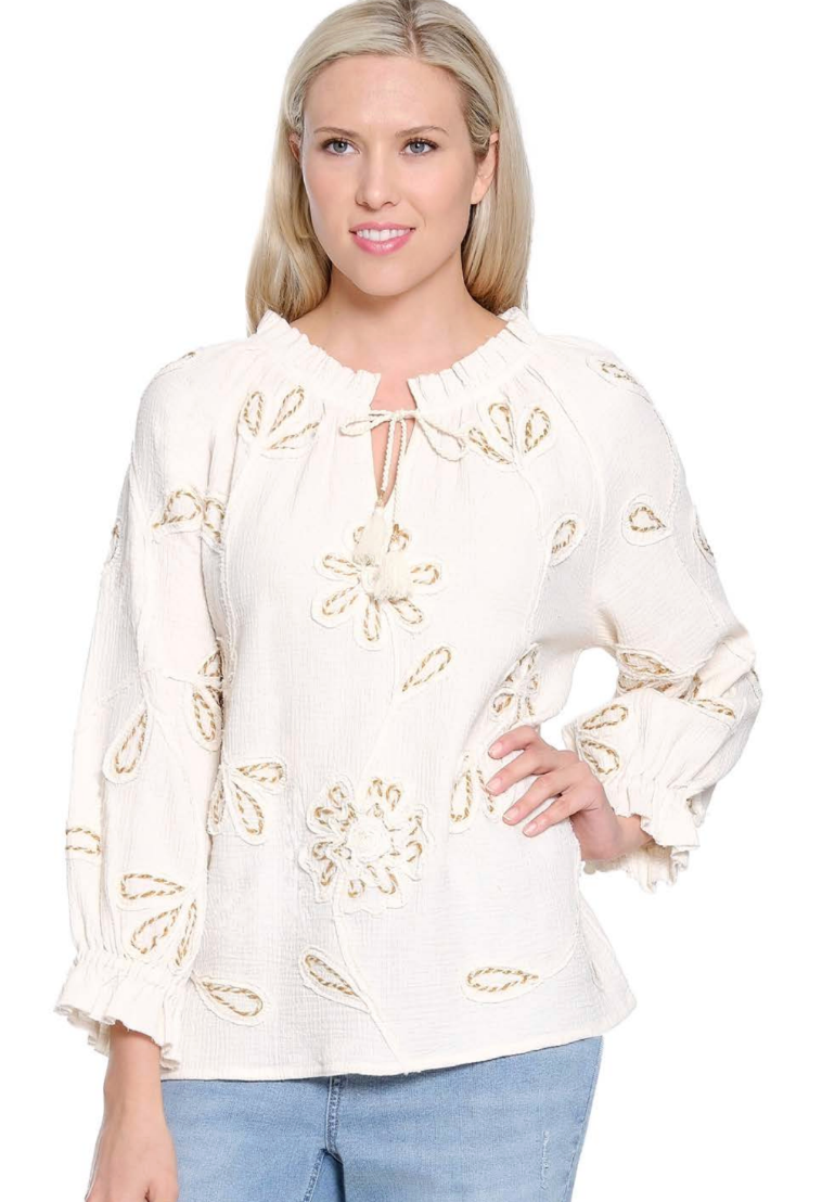WHITE FLORAL EMBROIDERY TOP