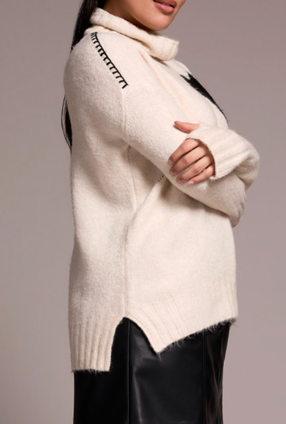 QUEEN OF HEARTS CREAM SWEATER