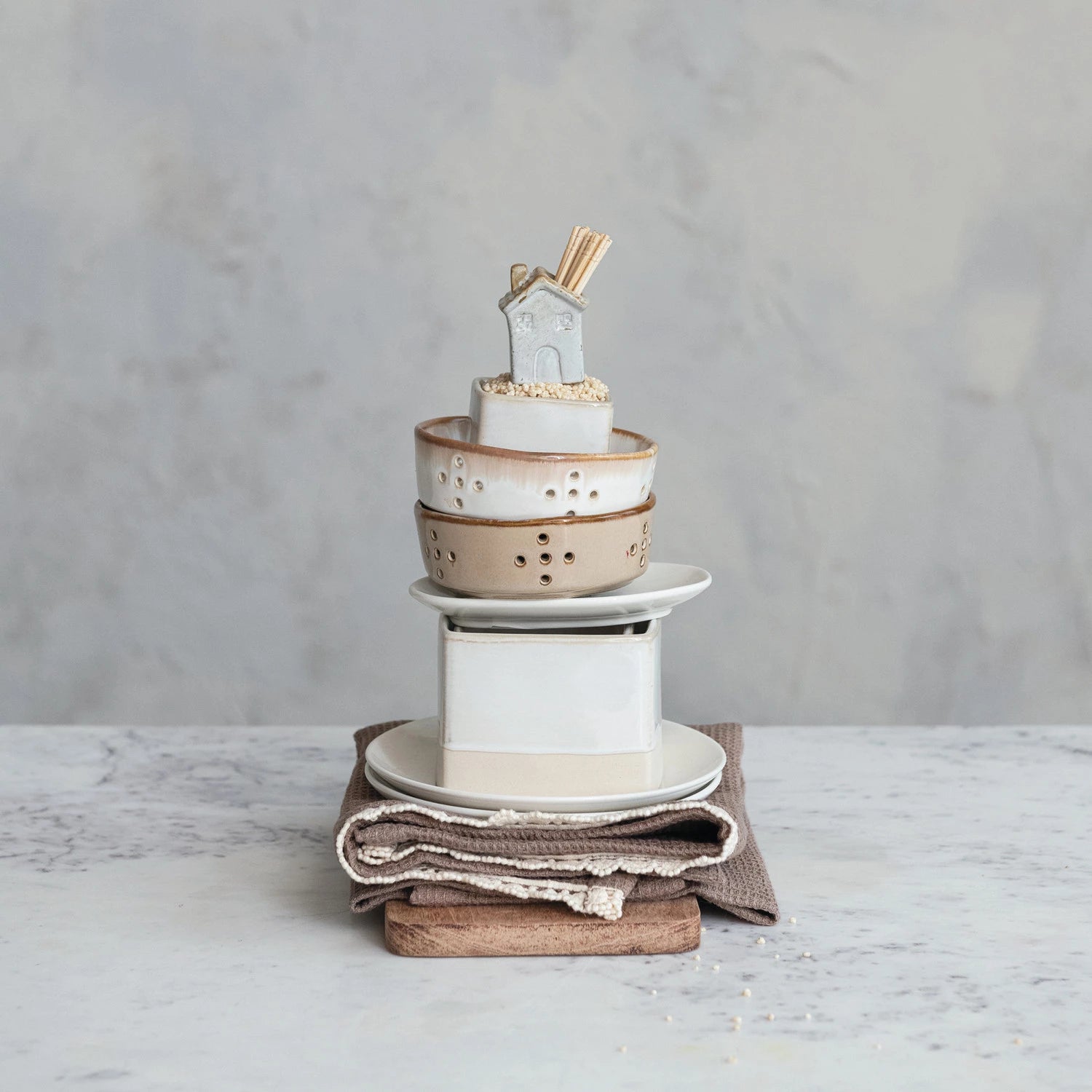 Stoneware Berry Bowl