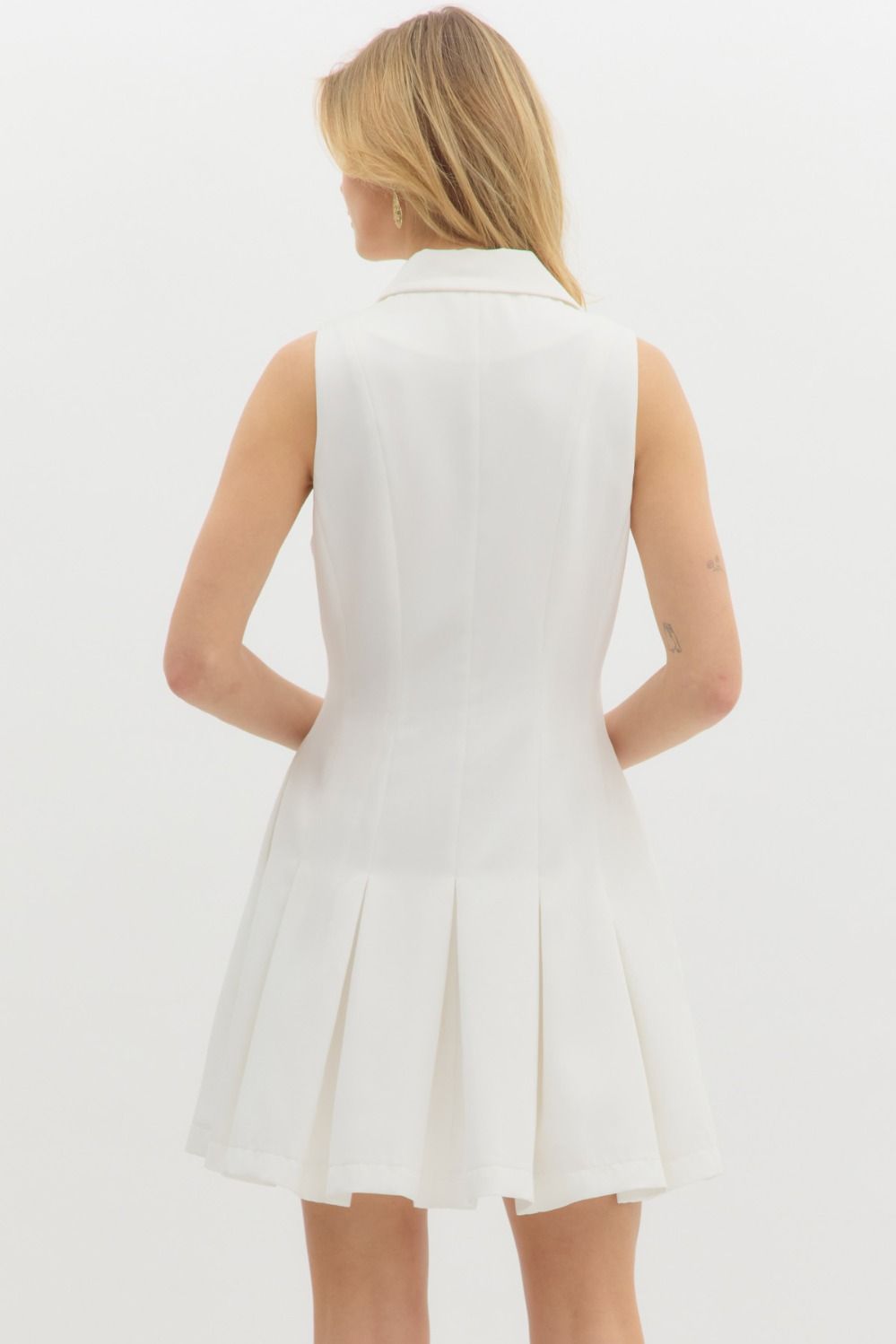 WHITE COLLAR DRESS