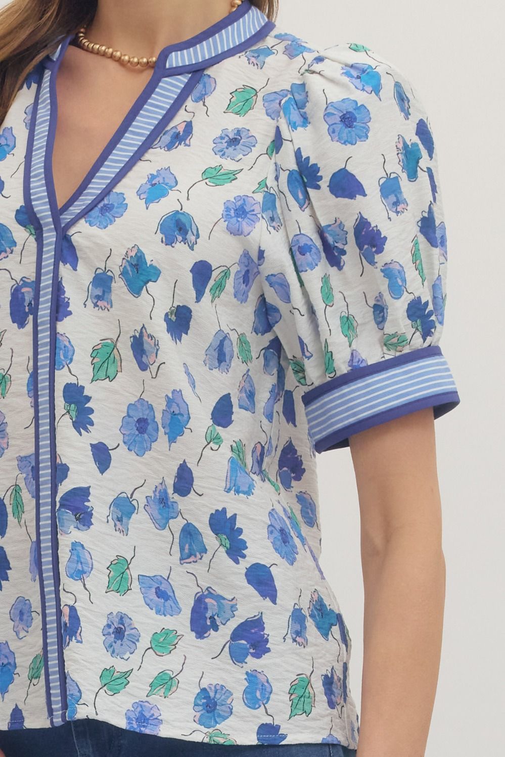 BLUE FLORAL V NECK