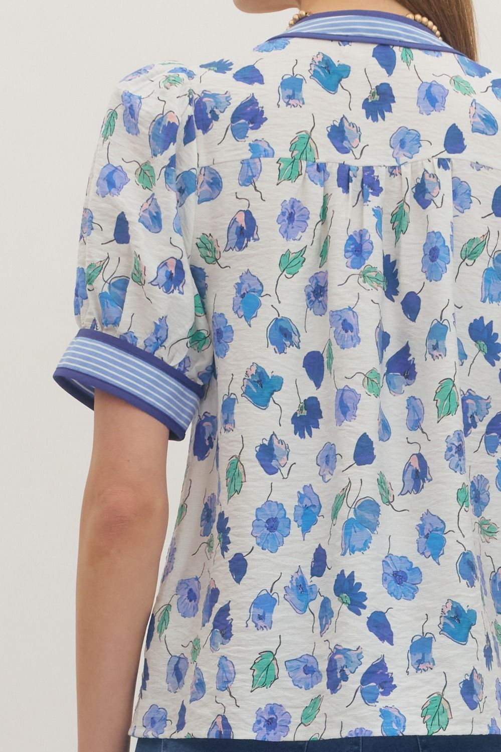 BLUE FLORAL V NECK